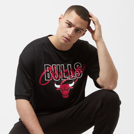 New Era Chicago Bulls mesh script t-shirt in white