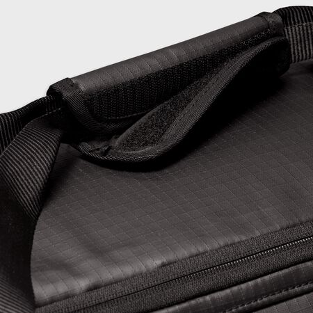 Nike Brasilia Winterized Training Duffel Bag Black / Black - Smoke